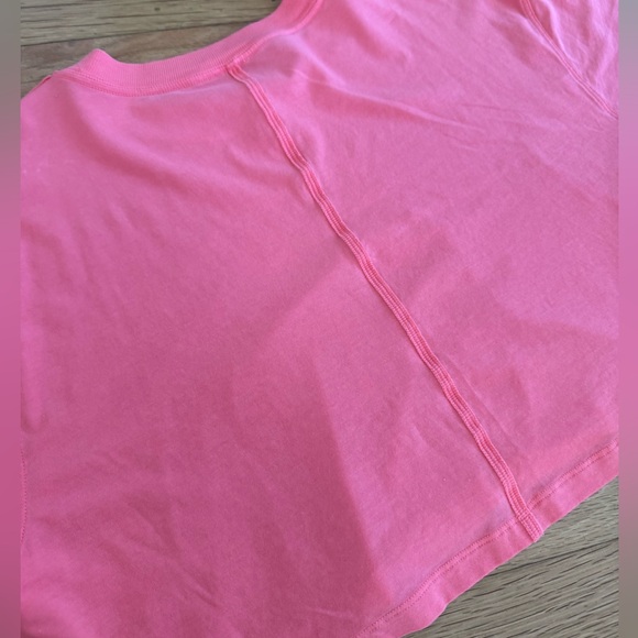 LULULEMON Raspberry Cream Cropped T-Shirt - Picture 5 of 6
